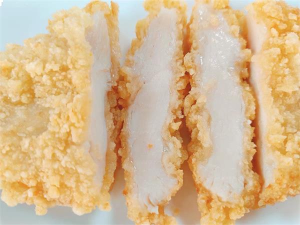 The chicken chops retain water